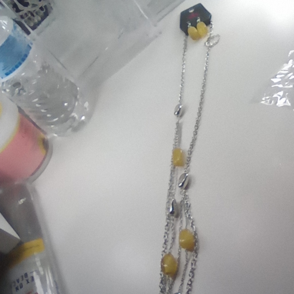 I am selling beautiful necklace